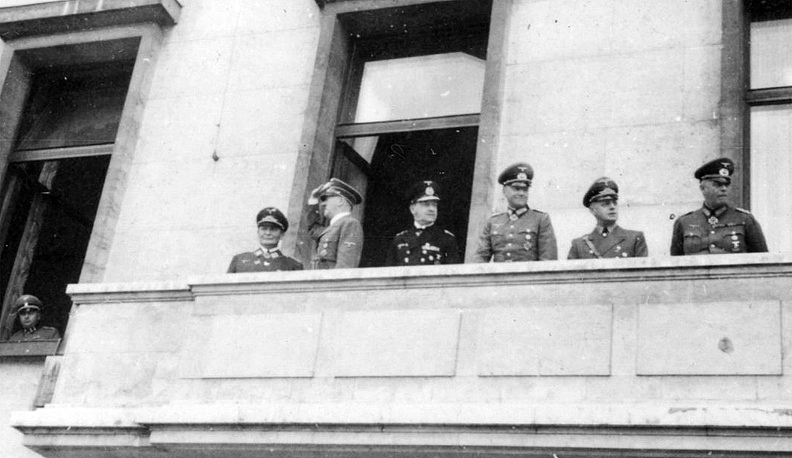 Return to Berlin after the ceasefire and armistice with France, Adolf Hitler at the balcony of the chancellery